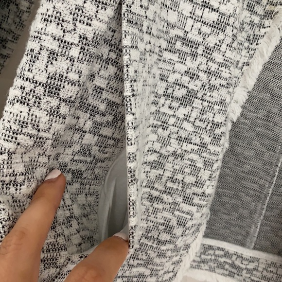 ❤️Host Pick❤️ Club Monaco Belted Blazer - Picture 7 of 13